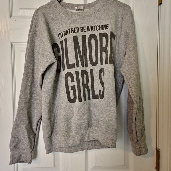 Gildan gray sweater - Picture 2 of 3